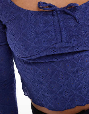 Thumbnail 4 of 4