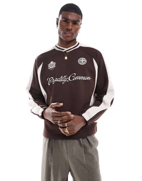 Cotton On - Brun sweatshirt med V-hals og Piccadilly-grafik - view 1