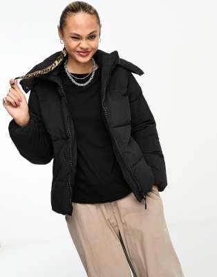 Cotton On - Button Up Mother - Pufferjacke in Schwarz mit abnehmbarer Kapuze und Knopfleiste