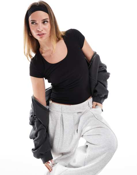 Cotton On – Byron – Czarny top z kwadratowym dekoltem i krótkimi rękawami - view 1