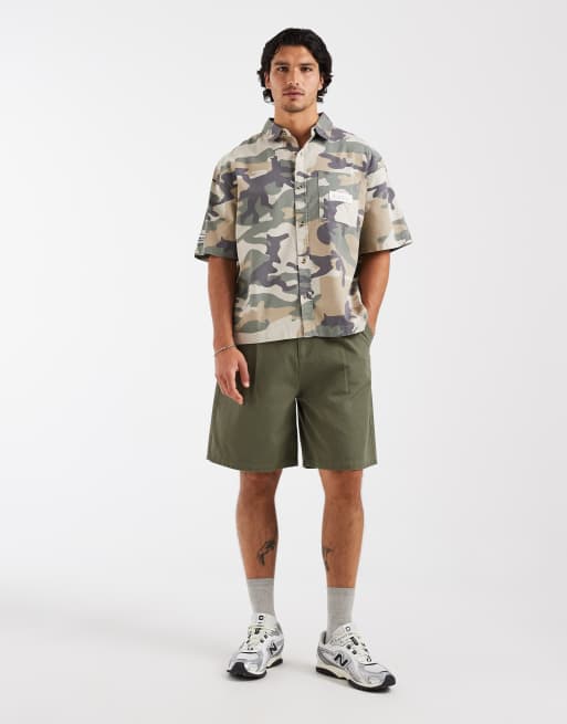 Cotton On - Camicia a maniche corte squadrata color sabbia mimetico, 1 di 5