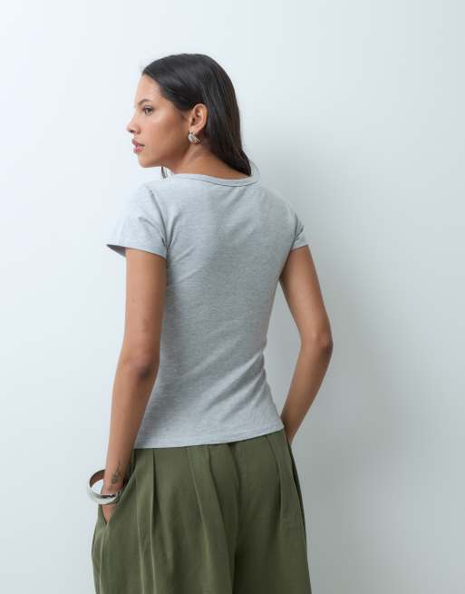 Cotton On camiseta lisa de cuello ancho de uso diario en gris, 5 de 5