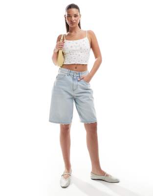 Cotton On - Chloe - Gesmoktes Camisole in Weiß mit Vintage-Blümchenmuster
