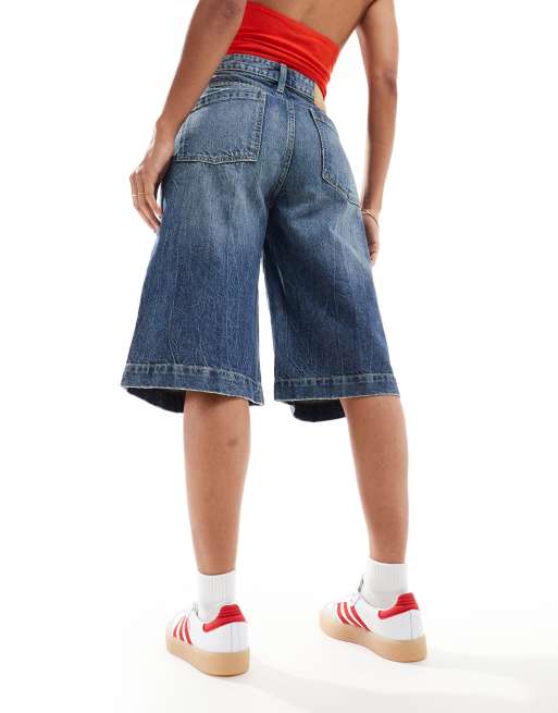 Cotton On – Ciemnoniebieskie obszerne szorty jeansowe w stylu lat 90., 3 z 5