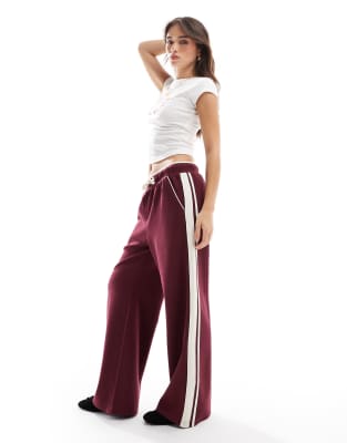 Cotton On Cotton On classic fleece wide leg sweatpant in sour cherry-Brown