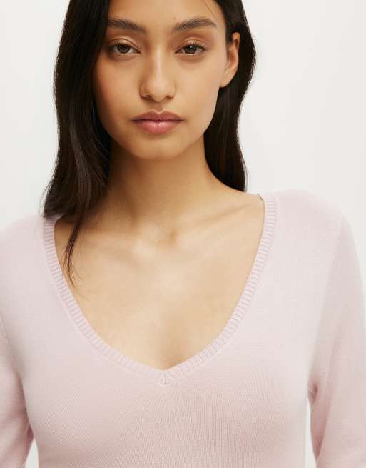Cotton On Close knit v-neck top in pink, 3 of 4