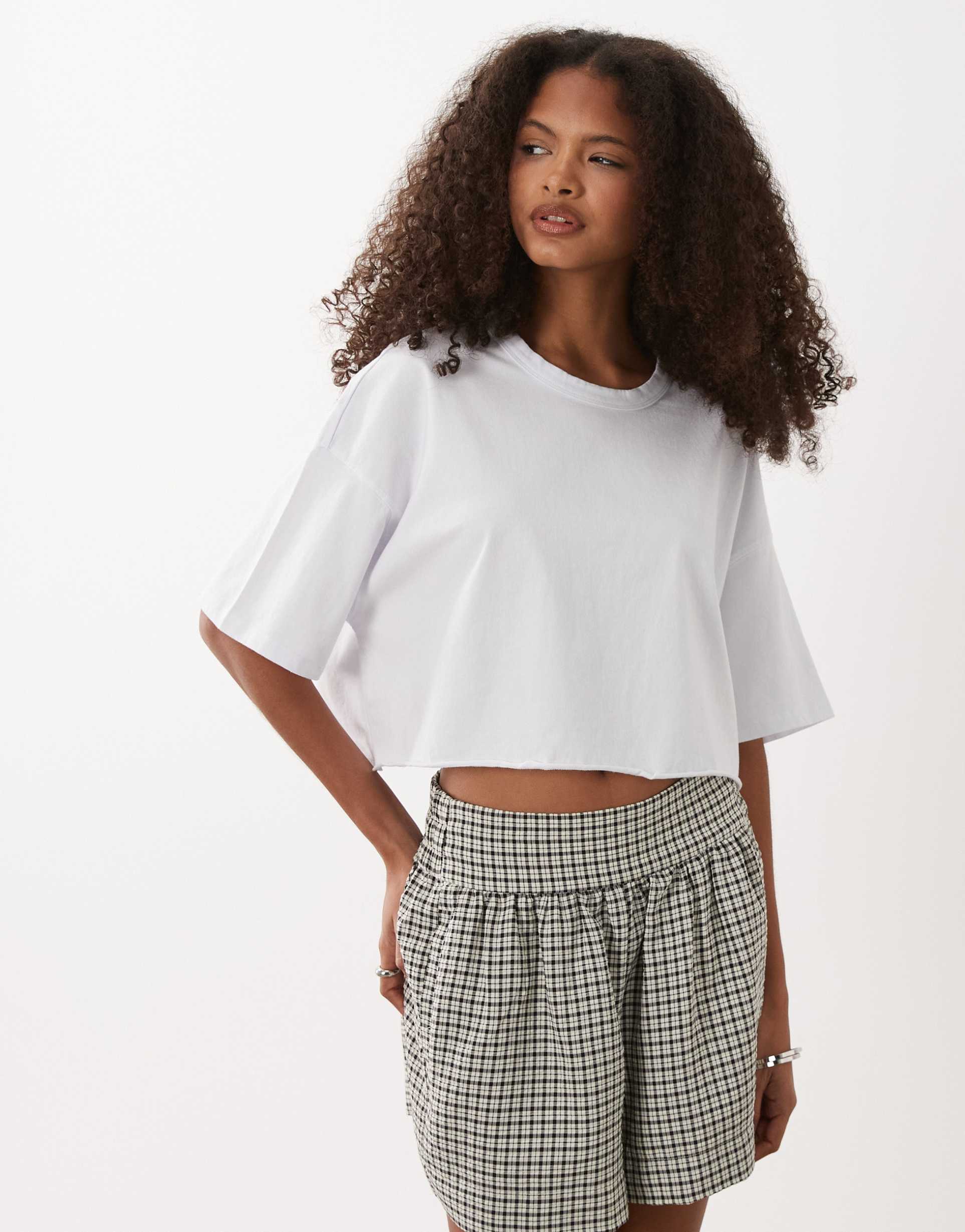 cotton on cropped tee in white
