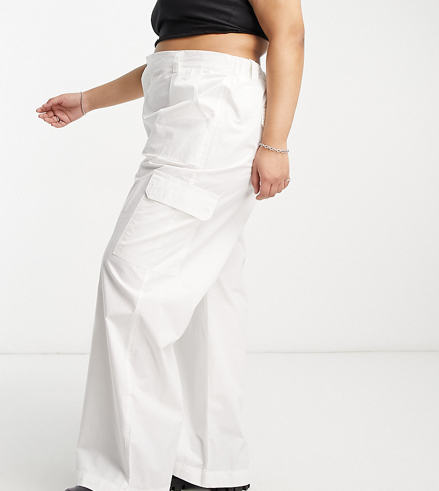 Cotton:On Cotton On Curve cargo pants in black-White