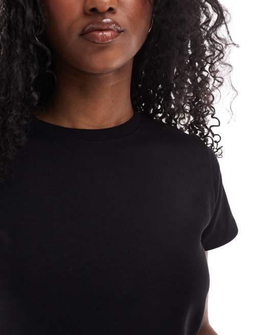 Cotton On – Dopasowany krótki czarny T-shirt w stylu lat 90., 3 z 4