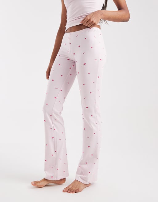 Cotton On – Dreamy – Rosa, mönstrade och mjuka mysbyxor med utsvängd design, 2 av 5
