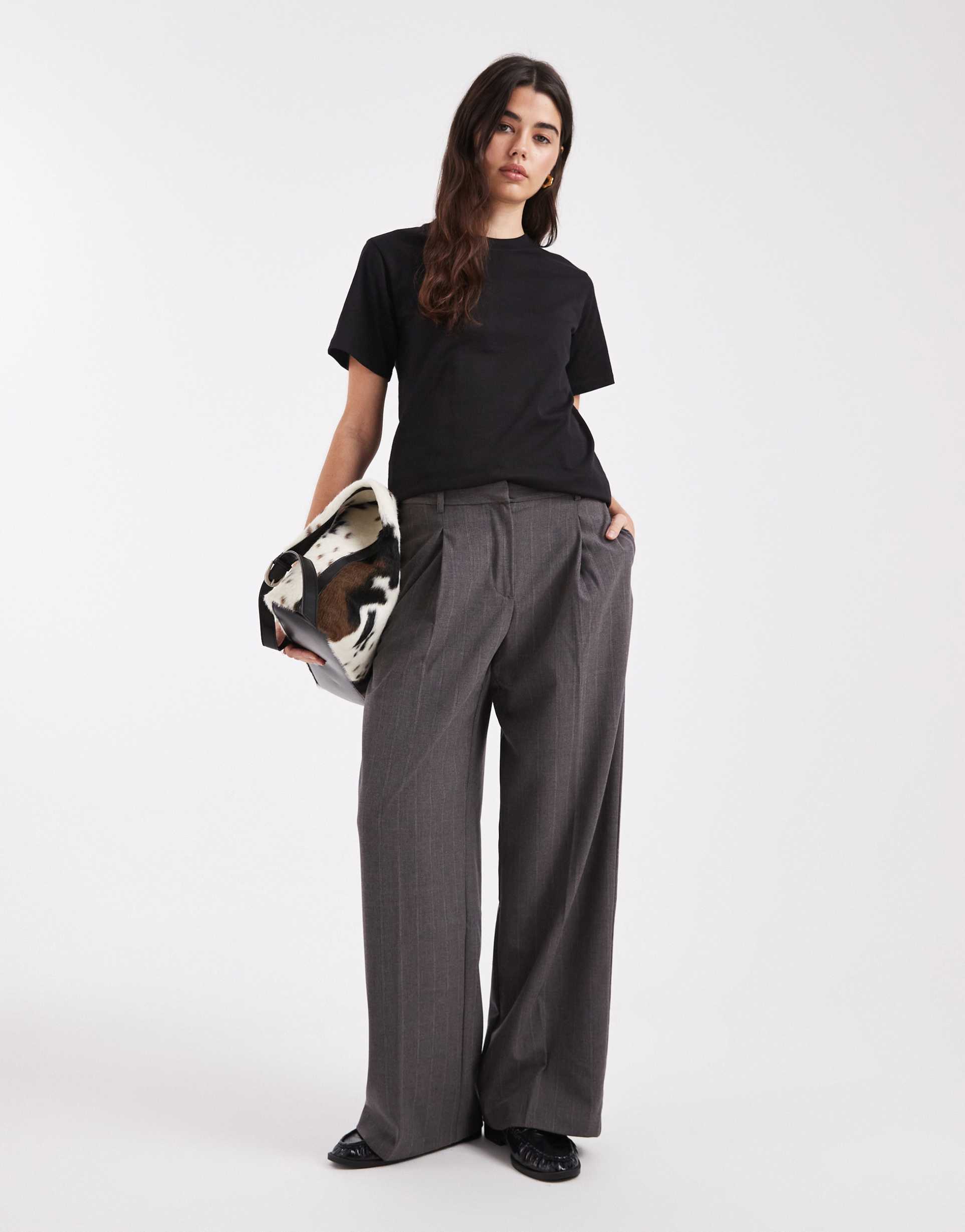 cotton on easy t-shirt in black