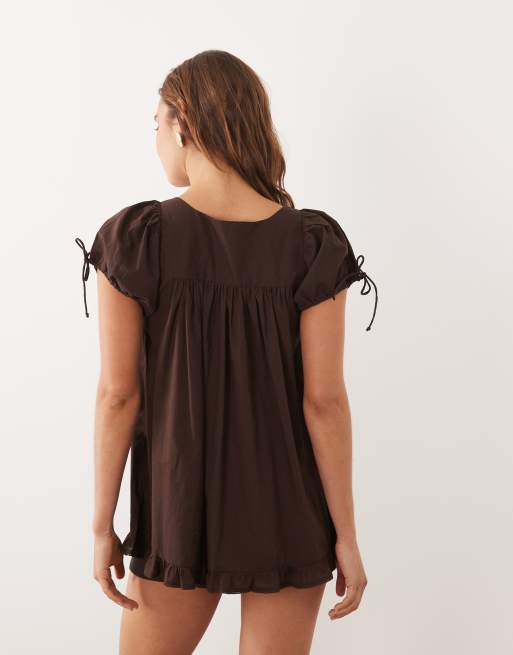 Cotton On – Eliza – Gesmoktes Babydoll-Oberteil im Tunikastil in dunklem Eichenbraun, 3 von 4