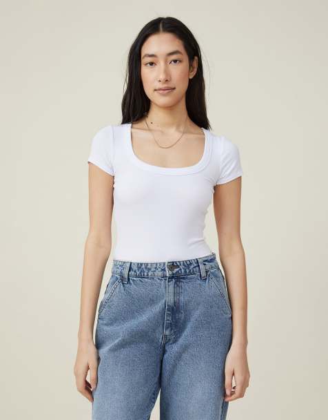 Cotton On - Essential - Hvid og ribstrikket T-shirt med dyb og rund hals - view 1
