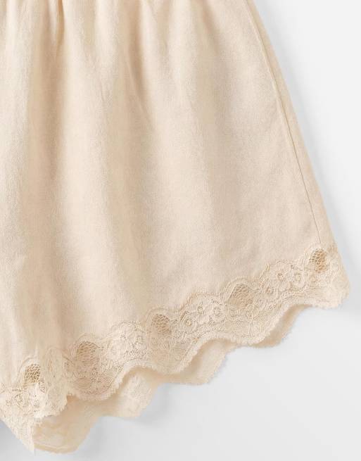 Cotton On – Estelle – Gräddvita minishorts i satin och spets, 9 av 9