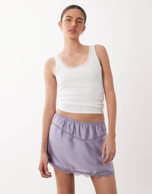 Estelle - Mini-jupe en satin avec bordures en dentelle - Violet lilas-noir 8