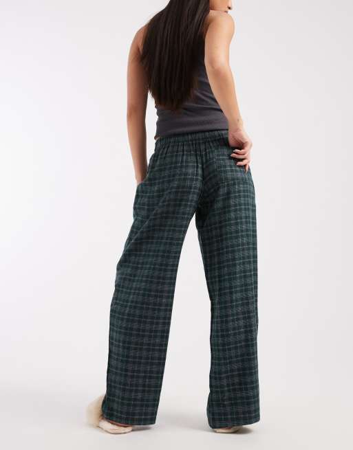 Cotton On flannel barrel leg lounge pants in pine cone green and blue, 3 of 5