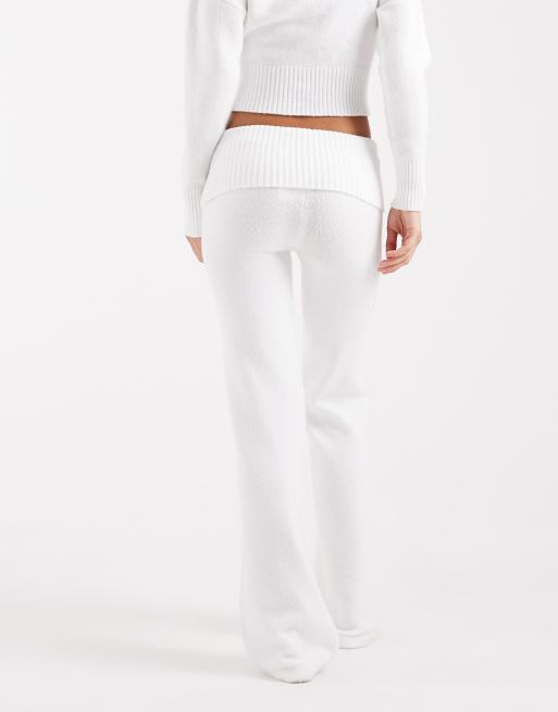 Cotton On – Flauschige Lounge-Hose in Kokosmilchweiß mit umgeschlagenem Bund, 3 von 4