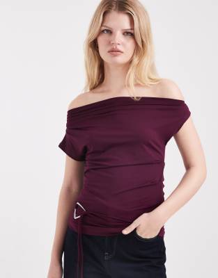 Cotton On - Georgie - Schulterfreies Oberteil in Brombeere-Lila