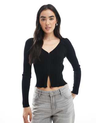 Cotton On - Gerippte Cropped-Strickjacke in Schwarz
