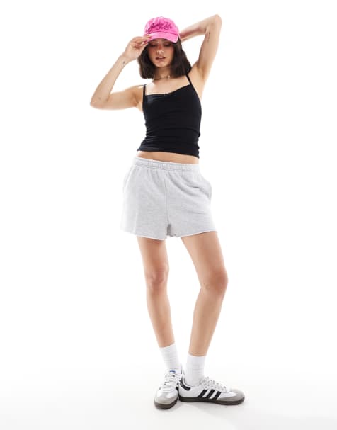 Cotton On – Gråmelerade, klassiska minishorts i fleece - view 1