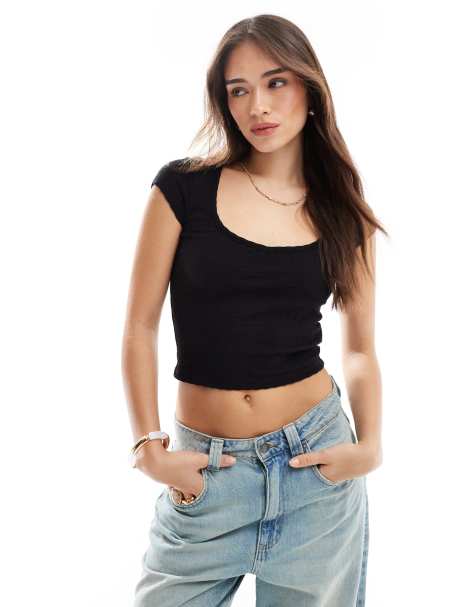 Cotton On - Hailey - Sort T-shirt med tekstur og korte ærmer - view 1