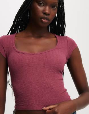 Cotton On Hailey textured short sleeve in burgundy-Auburn