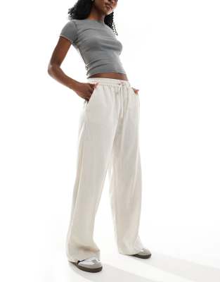 Cotton On - Haven - Hose in naturfarbener Leinenoptik mit weitem Bein-Neutral