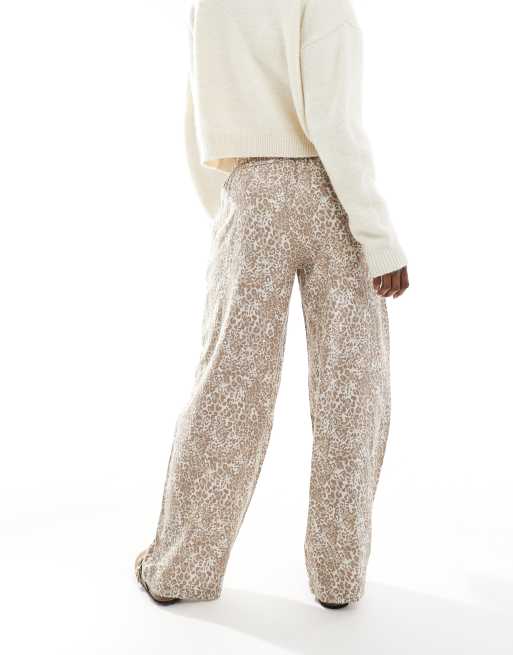 Cotton On - Haven - Pantaloni a fondo ampio effetto lino leopardati anni '90, 3 di 5