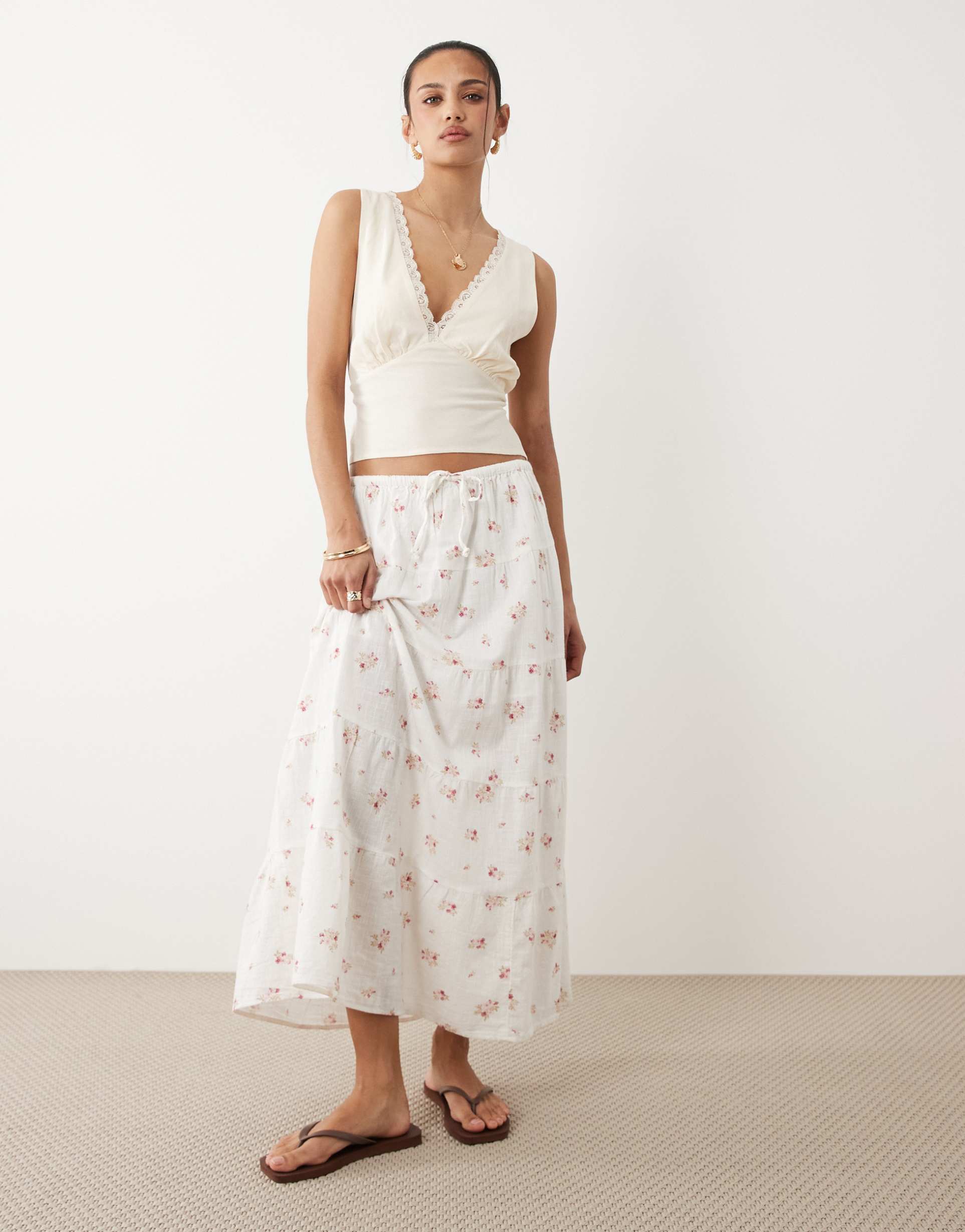 cotton on haven tiered maxi skirt in ditsy cherrywood
