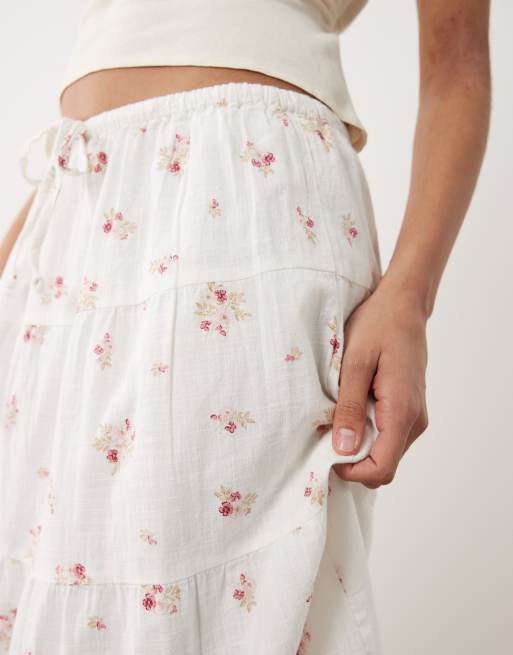 Cotton On haven tiered maxi skirt in ditsy cherrywood, 3 of 5