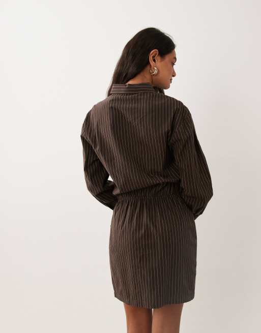 Cotton On Hemdkleid in dunkler Eichenstreifen-Optik, 3 von 4