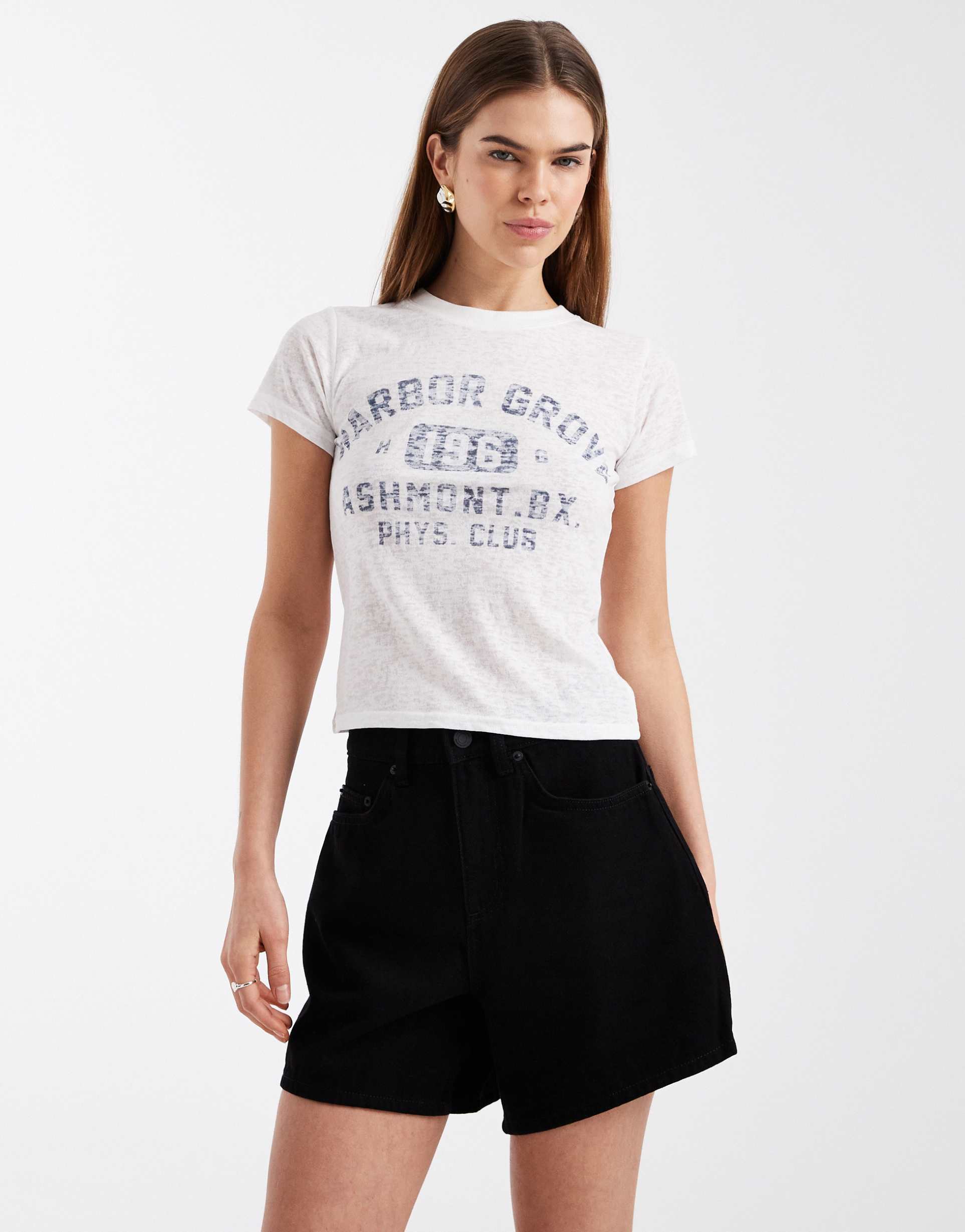 cotton on high rise 90s denim shorts in aquarius black