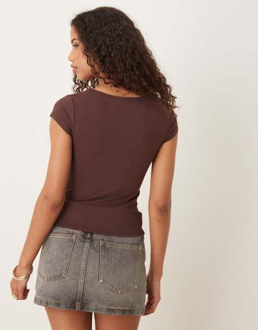 Cotton On – Hold Me – Kurzärmliges T-Shirt in Burgunderrot, 4 von 4