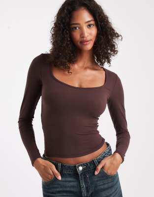 Cotton On - Hold Me - Langärmliges T-Shirt in Braun-Brown