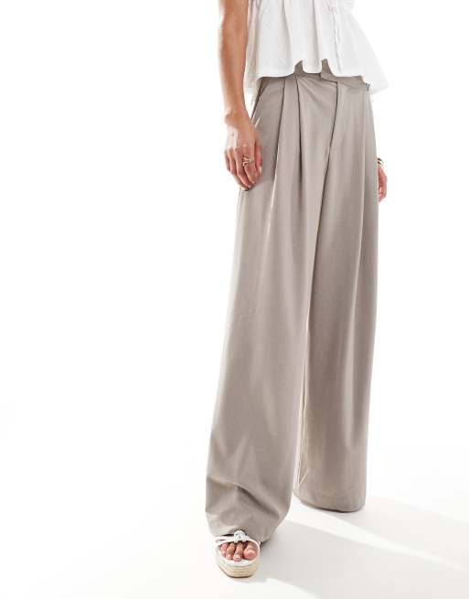 Cotton On - Izzy - Pantaloni da abito con pieghe color tortora mélange