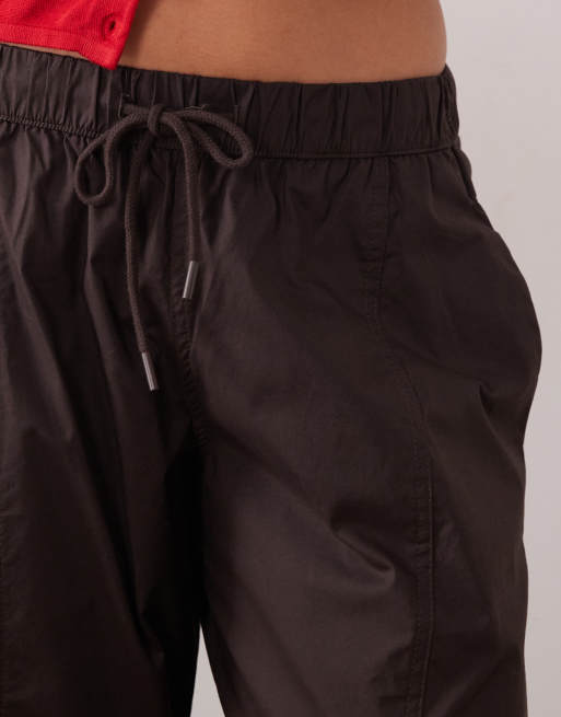 Cotton On Jackson pantalon utilitaire à enfiler en chêne foncé, 4 de 5