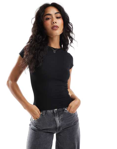 Cotton On – Jersey-T-Shirt in Schwarz mit Rundhalsausschnitt - view 1
