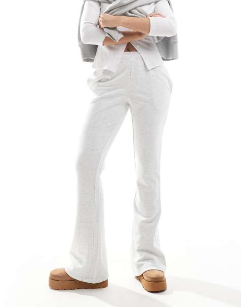 Cotton On – Jogginghose aus Fleece in Grau mit ausgestelltem Bein, Kombiteil - view 1