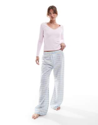 Cotton On - Karierte Boyfriend-Pyjamahose in Grün und Blau mit Boxer-Bund