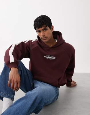Kastiger Kapuzenpullover in Burgunderrot mit Grafik Rot Chest 56