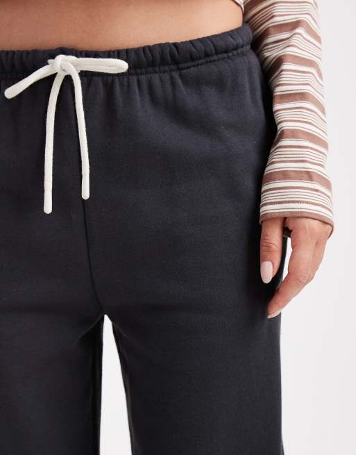 Cotton On – Klassische Fleece-Jogginghose in Schwarz mit weitem Bein, 5 von 5