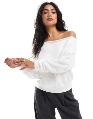 Cotton On - Klassisches schulterfreies Fleece-Sweatshirt in Weiß
