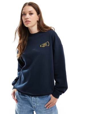 Cotton On - Klassisches Sweatshirt in Marineblau mit Rundhalsausschnitt und Print