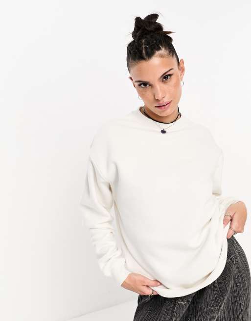 Cotton On – Klassisches Sweatshirt in Vintage-Weiß mit Rundhalsausschnitt 