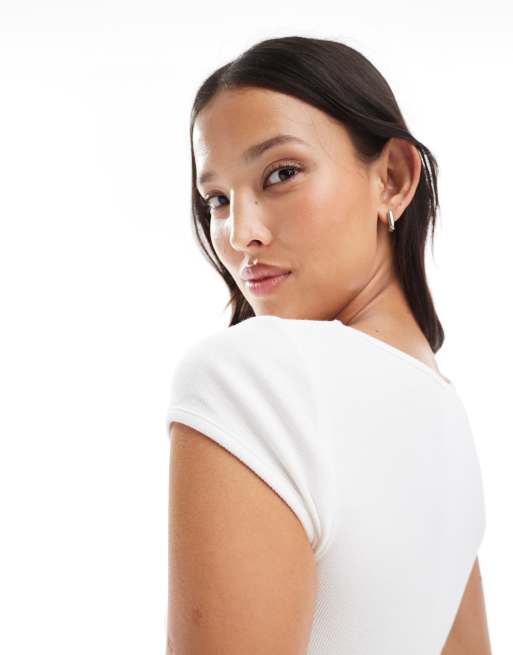 Cotton On - Kokoshvid T-shirt med dyb rund hals i 90'er-stil, 3 af 4