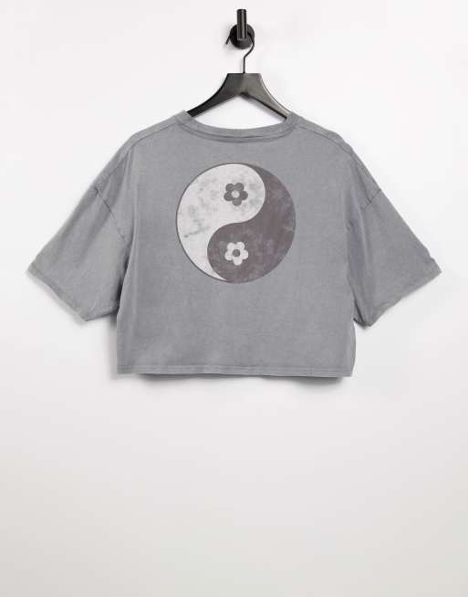 Cotton On – Kurzes T-Shirt in Grau mit Grafikprint 
