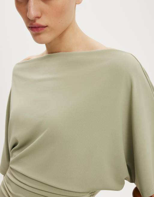 Cotton On Lana batwing short sleeve in green, 3 of 4
