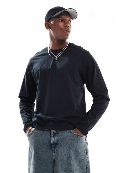 Cotton On – Langärmliges T-Shirt in Schwarz - view 1