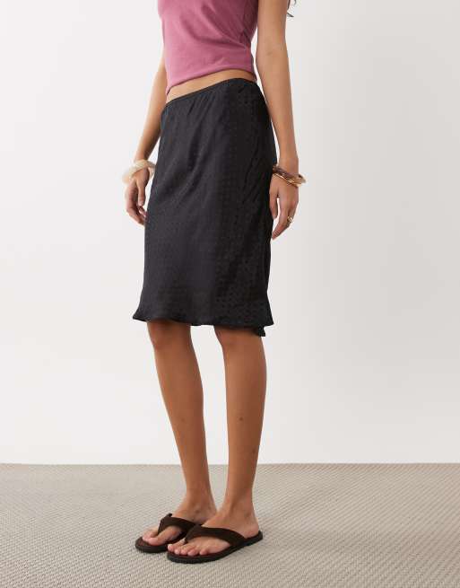 Cotton On Layla midi slip skirt in black, 2 of 5