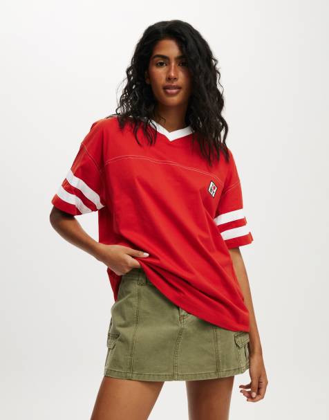 Cotton On Lcn v neck oversized graphic tee in red - RED - view 1